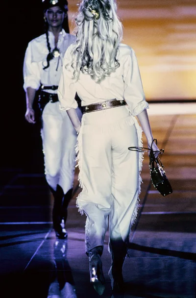 Look 24